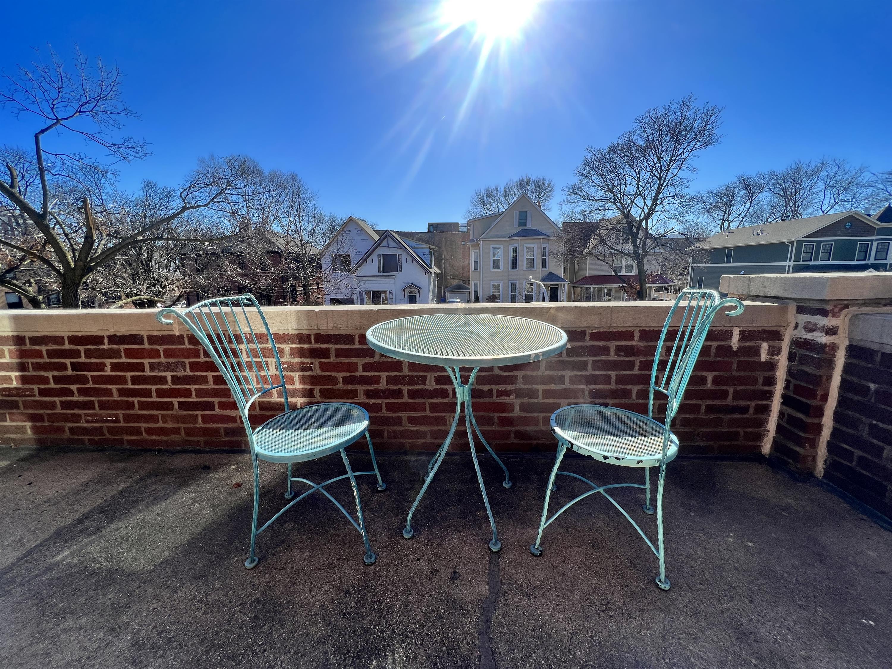 2108 W Wilson Ave, Unit 2 Front, Chicago, IL 60625